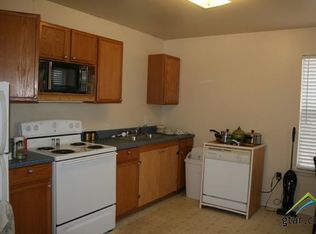 1105 Choctaw St, Mount Pleasant, TX 75455