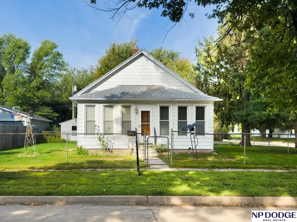 1347 N Irving St, Fremont, NE 68025