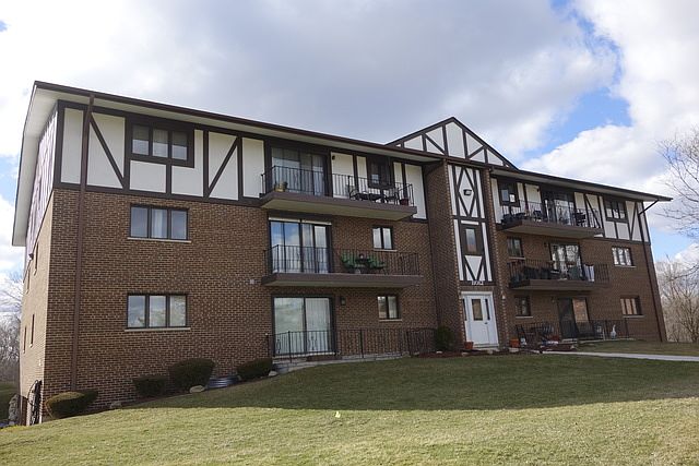 1st image of 11012 S Theresa Cir APT 3A