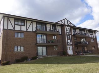 11012 S Theresa Cir APT 3A, Palos Hills, IL 60465