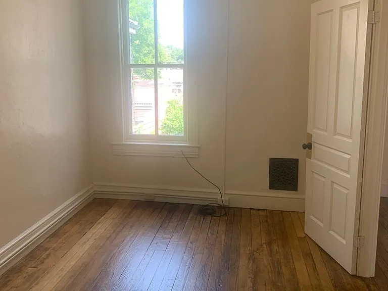 335 E Philadelphia St #2 — Photo 9