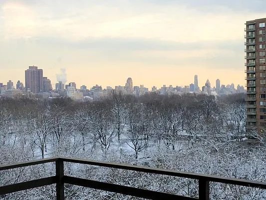 Rented by Anchor Associates | media 21