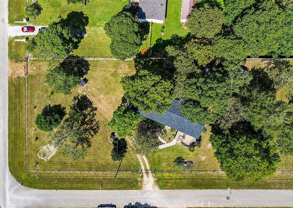 1st image of 24500 Bentwood Dr