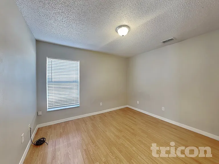 17128 Woodcrest Way — Photo 14