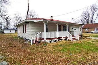 1st image of 214 McKinley St E