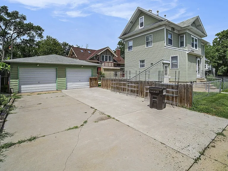 2945 R St #2 — Photo 2