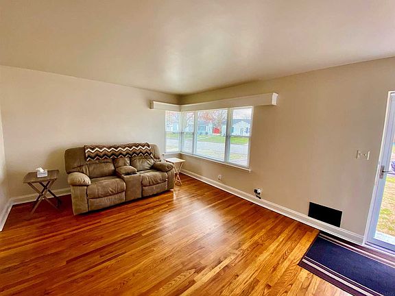 3rd image of 2508 Taylor Ave