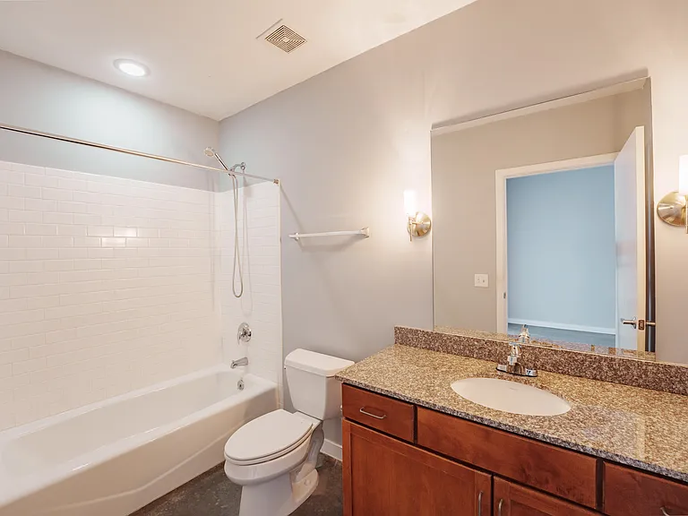 620 Glen Iris Dr NE #324 — Photo 6