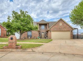 1305 SE 2nd St, Moore, OK 73160