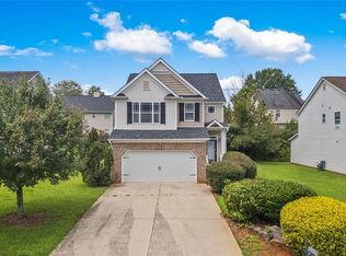 8133 Brookbend Dr, Douglasville, GA 30134