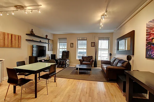 Rented by Compass | media 7