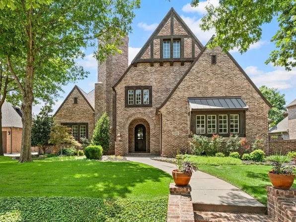 6804 Whittier Ln, Colleyville, TX 76034