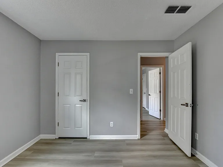 6125 Pattingham Dr — Photo 25