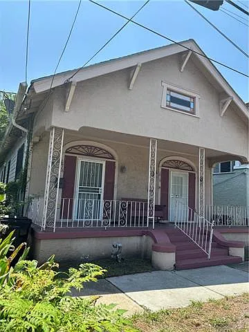 3 bed, 1.0 bath, 850 sqft, $1,600 — Photo 1
