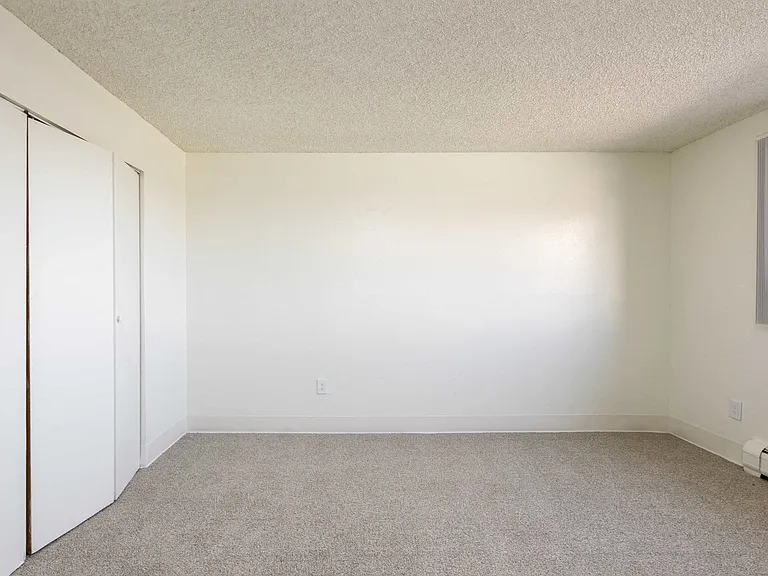 Carriage Green Apartments — Photo 18