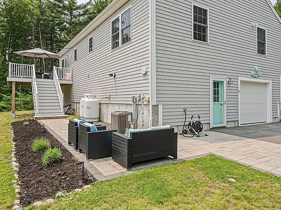 3rd image of 61 Hingham Ave