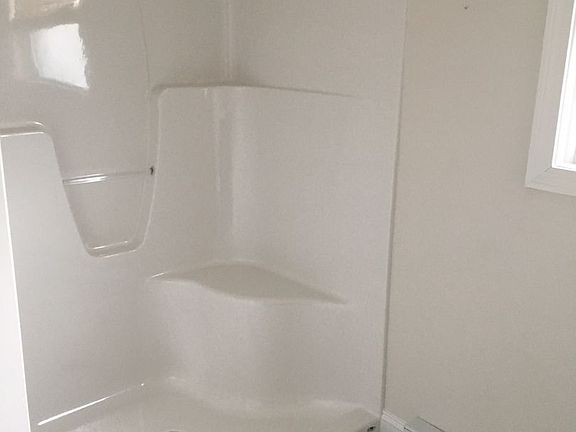 2nd image of 70 Courtland St #2