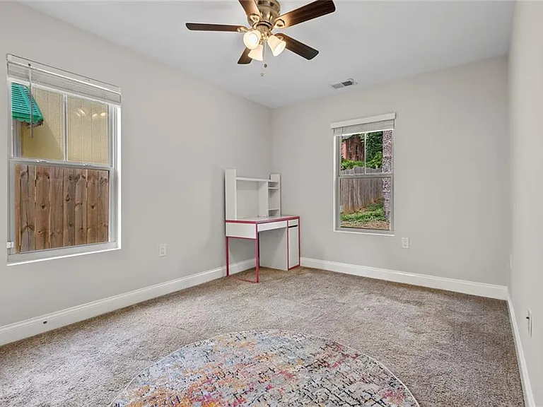 2952 Palm Dr — Photo 15