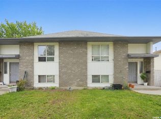 114 - 116 Barber CRESCENT, Saskatoon, SK S7M 5M7