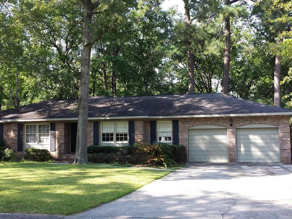2nd image of 18 Lombardi Ln