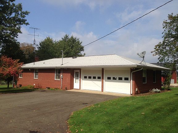2nd image of 208 Church St