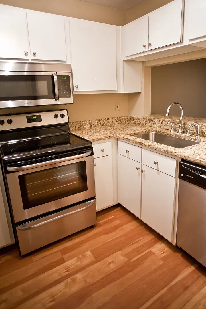 Live at Mill Creek in style! — Photo 4