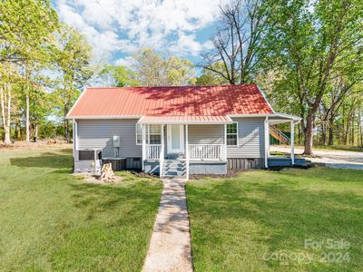 680 Mullinax Cir, Blacksburg, SC, 29702