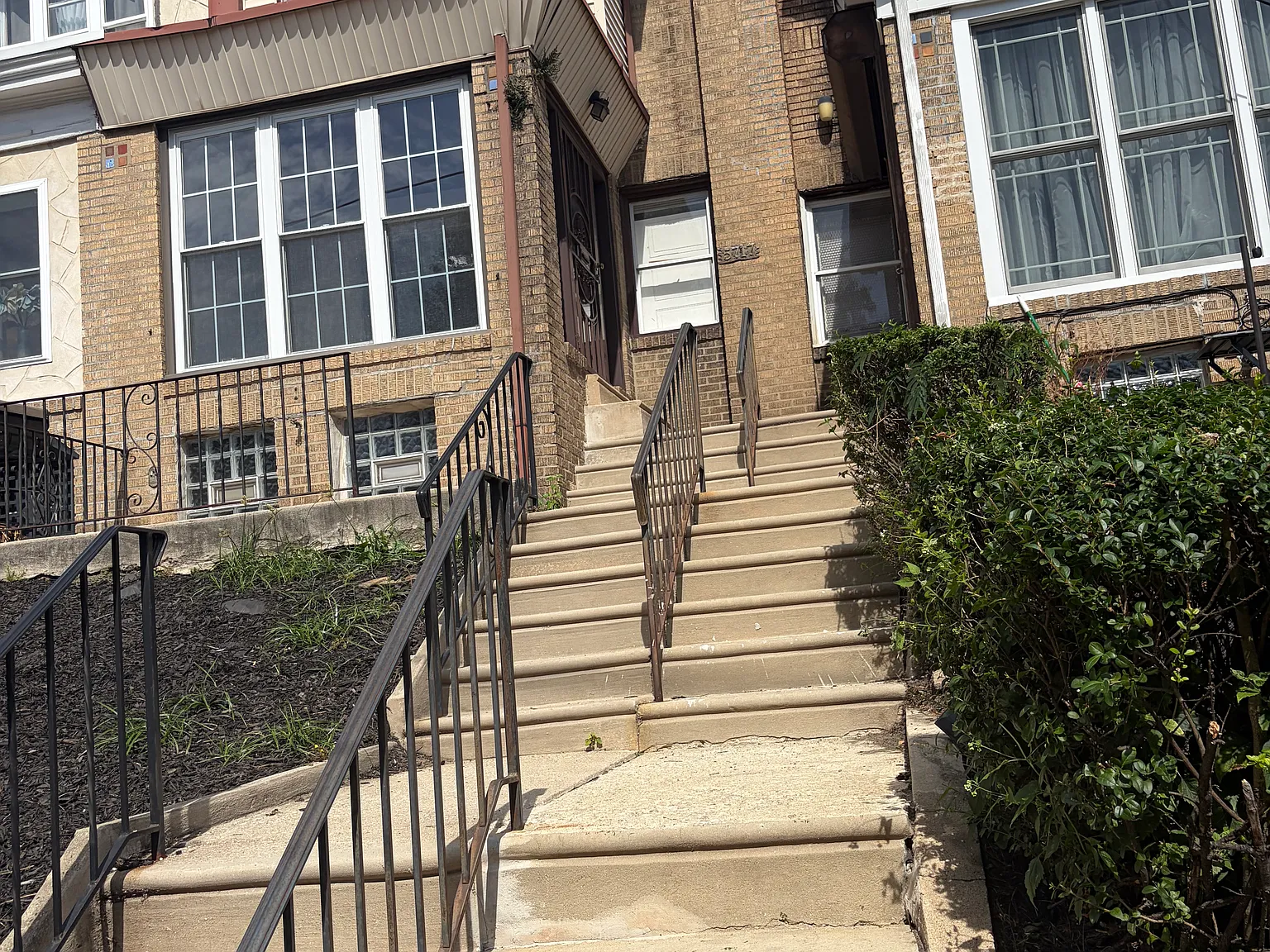 3 bed, 1252 sqft, $1,775 — Photo 2