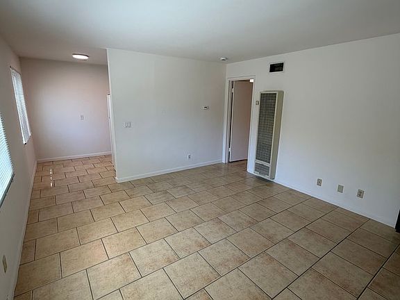 3rd image of 60 E 40th Ave APT D