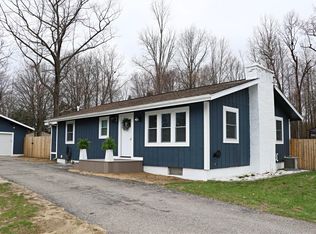 112 Briarwood Dr, Prudenville, MI 48651