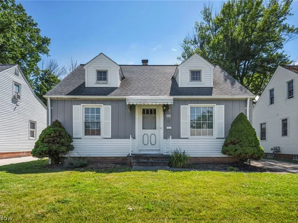 424 E 326th St, Eastlake, OH 44095