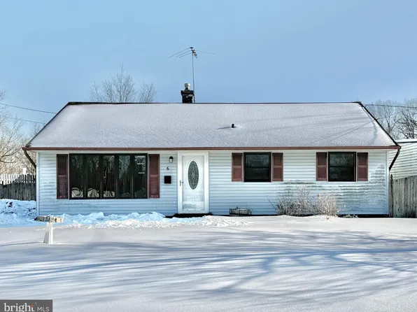 6 Holly Dr, West Berlin, NJ 08091