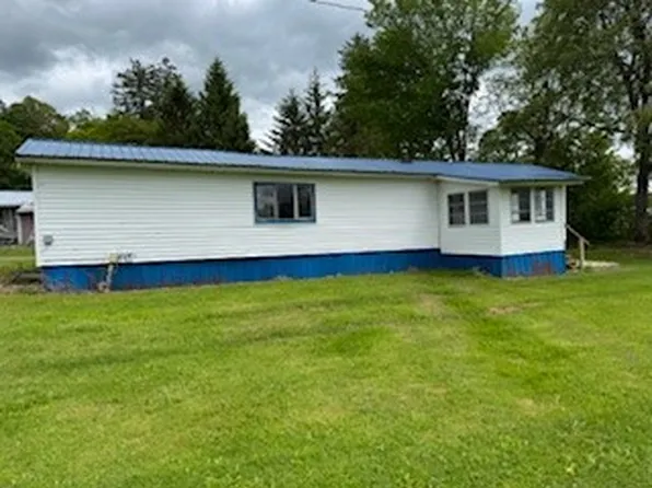 105 Loomis Ln, Sherburne, NY 13460