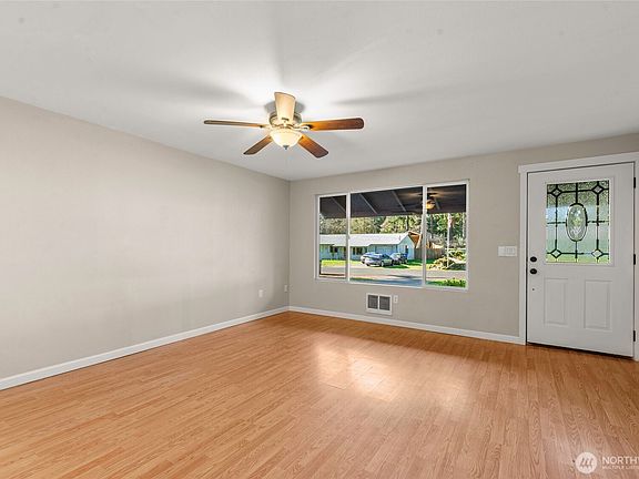 5th image of 10612 132nd Street Ct NW