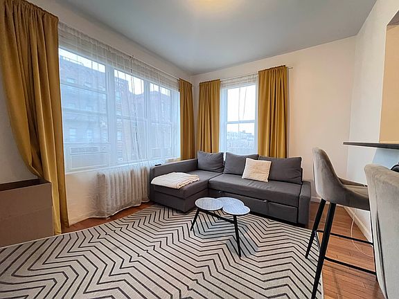 3rd image of 30-06 33rd St #4E