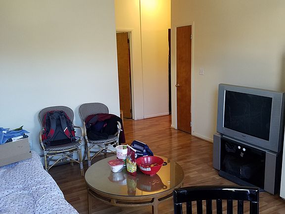 2nd image of 851 Bergen Ave #301