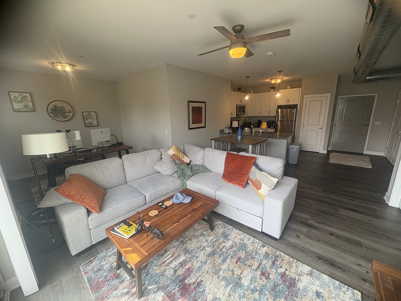 1 bed, 750 sqft, $2,000 — Photo 2