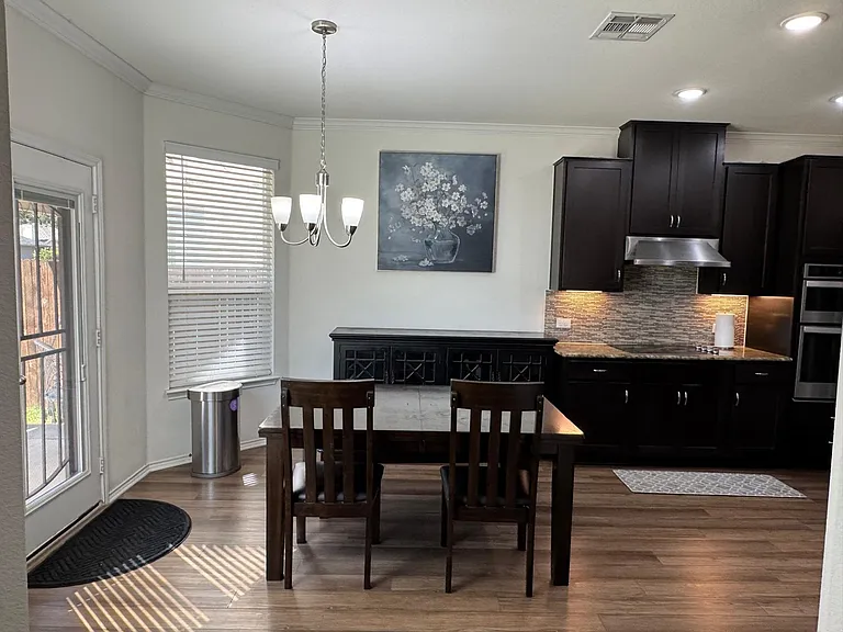 505 Weizenbock Ln — Photo 6