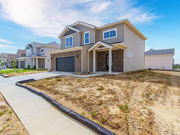 3rd image of 900 Onyx Ln