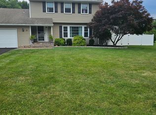 7 Drew Ln, East Windsor, NJ 08520