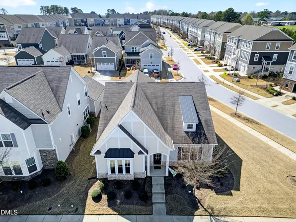 113 Brush Hill Ln, Holly Springs, NC 27540