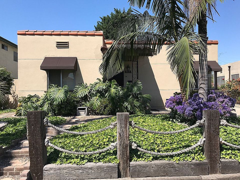 1st image of 4748-50 33rd St