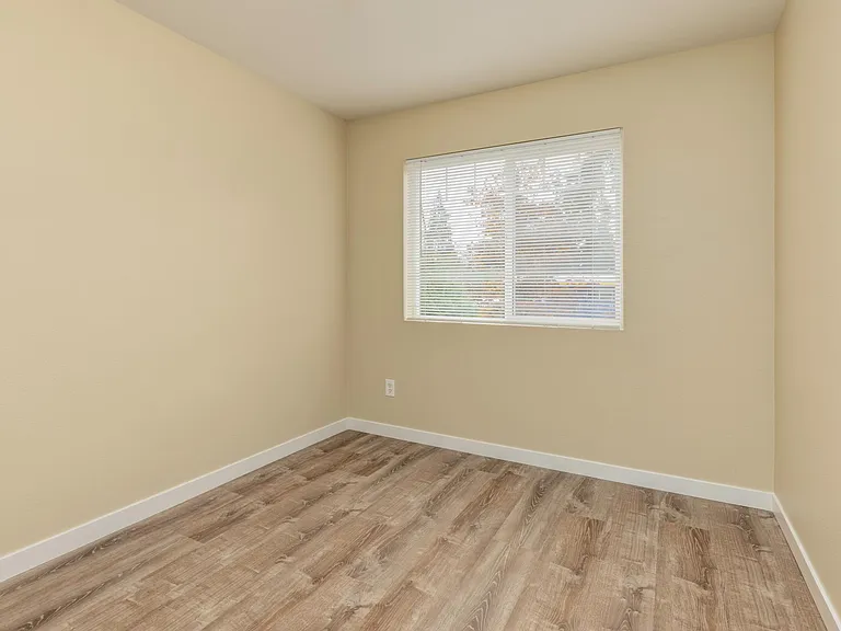 2519 204th Pl SW — Photo 11