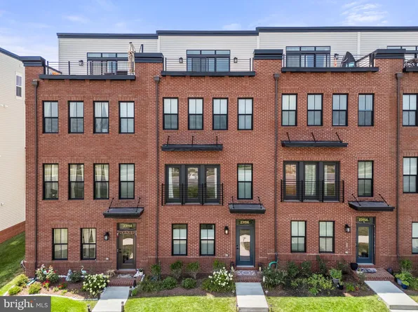 23156 Horseshoe Trail Sq, Brambleton, VA 20148