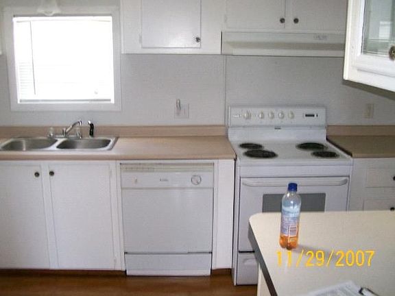 3rd image of 3819 Covington Dr
