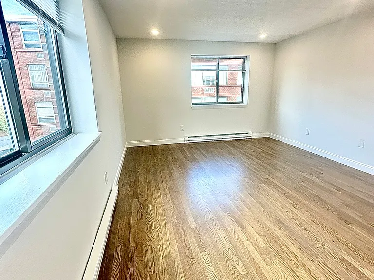 310 Hammond Pond Pkwy #504 — Photo 10