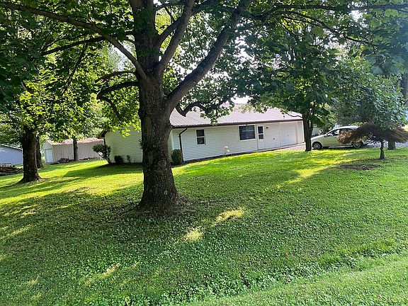 2nd image of 330 Ann Dr
