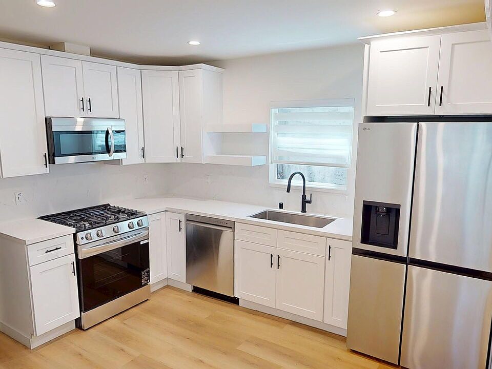 1st image of 1305 Waterloo St #1305B