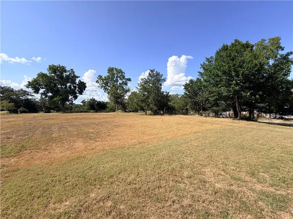 206 Northwood Dr, Somerville, TX 77879