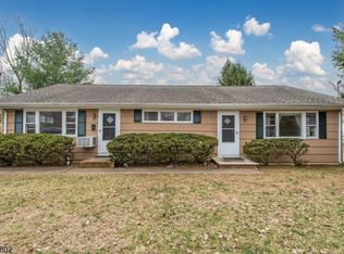 9 Briant Ave, Morris Plains, NJ 07950